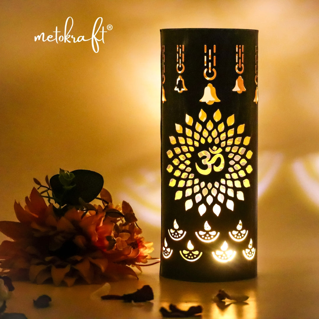 Metokraft Premium Quality Hand-made Iron Candle Hurricane Holders to Decorate your Home with Elegance